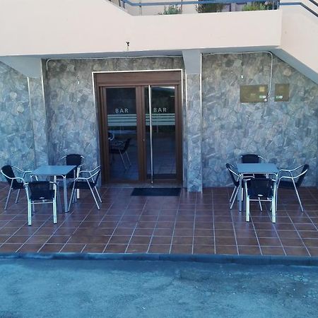 Hostal Nuevo Alonso Bembribe Buitenkant foto
