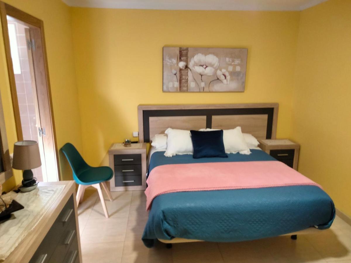 Hostal Nuevo Alonso Bembribe Buitenkant foto