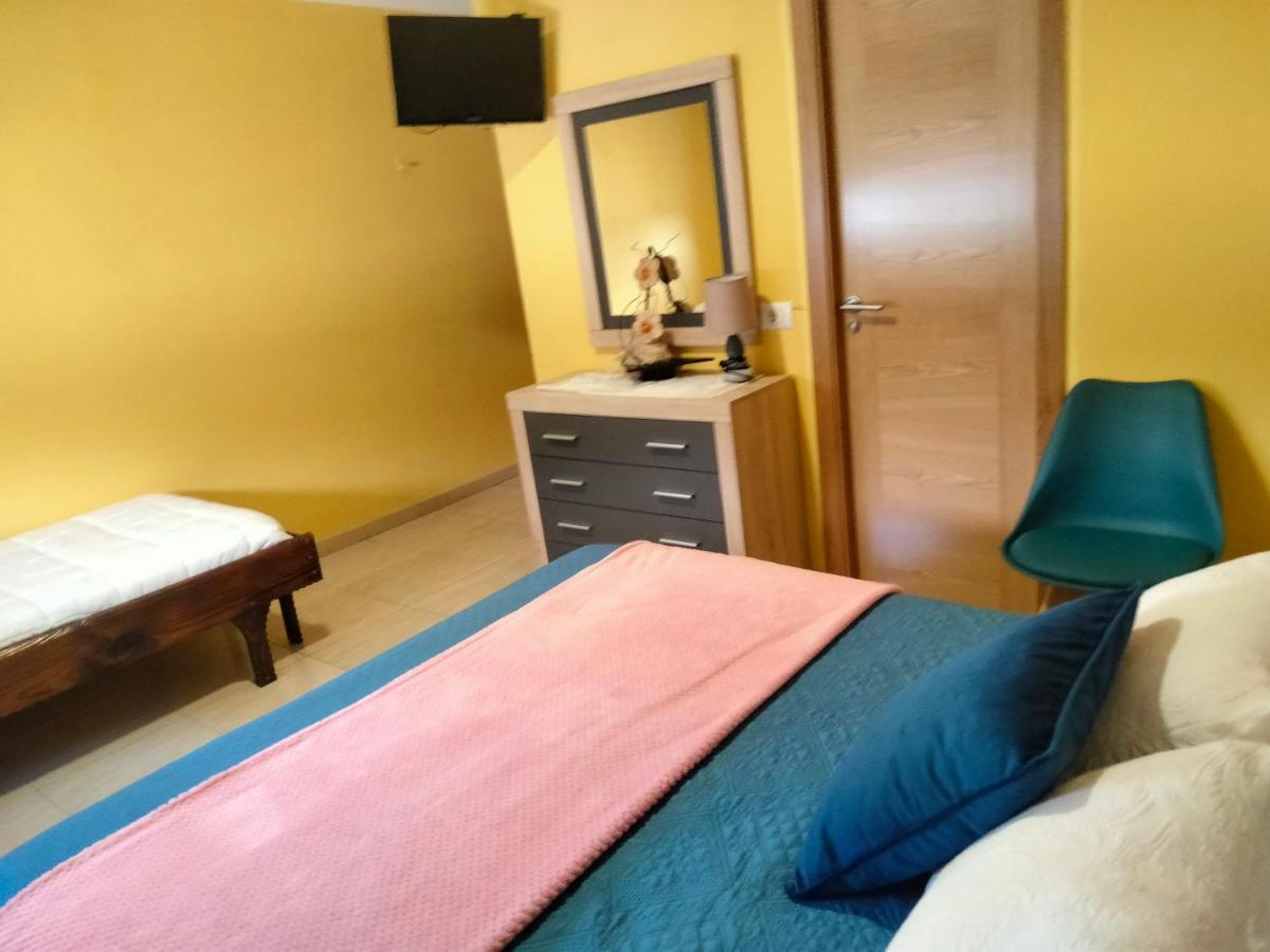 Hostal Nuevo Alonso Bembribe Buitenkant foto
