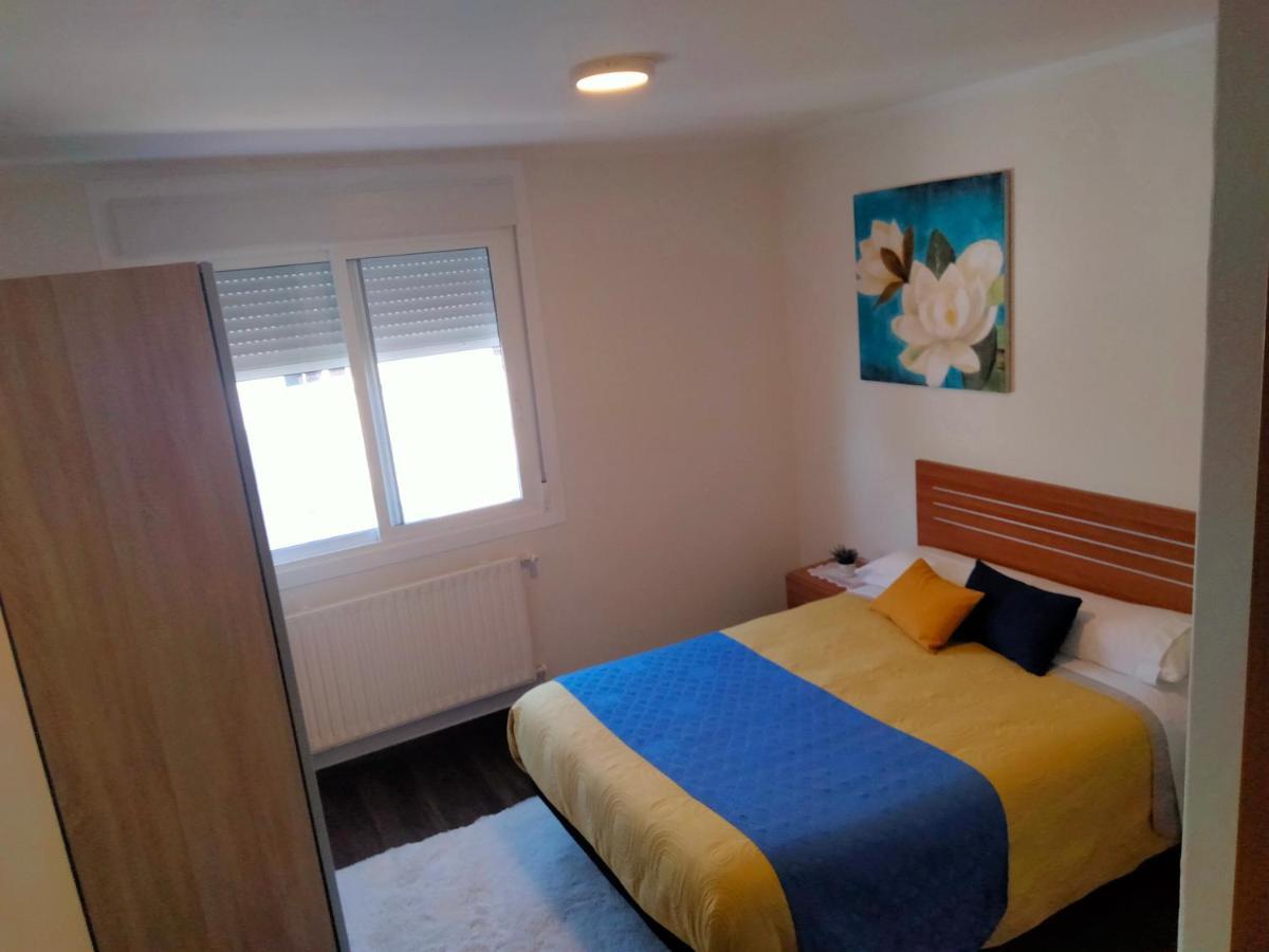 Hostal Nuevo Alonso Bembribe Buitenkant foto