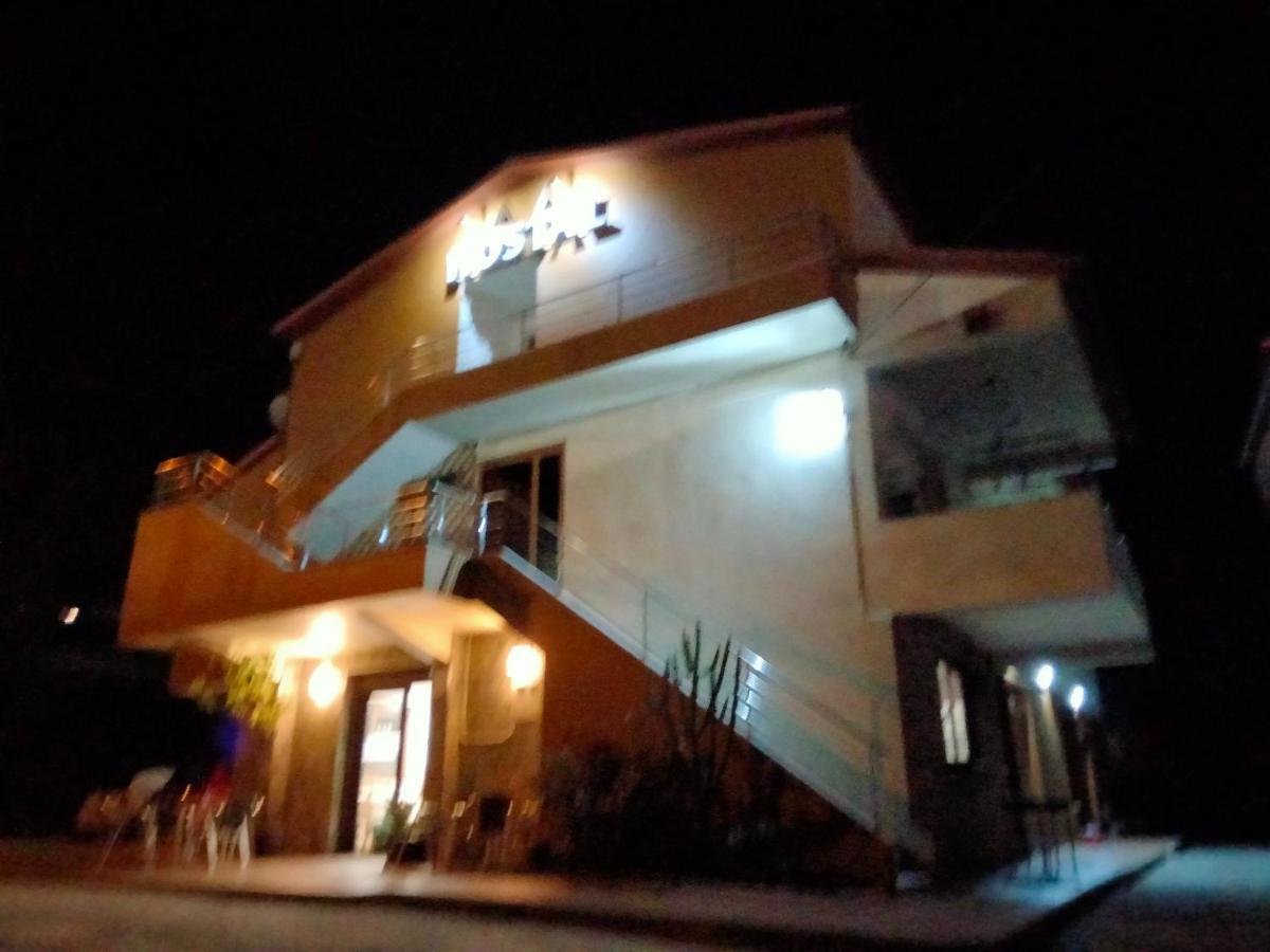 Hostal Nuevo Alonso Bembribe Buitenkant foto